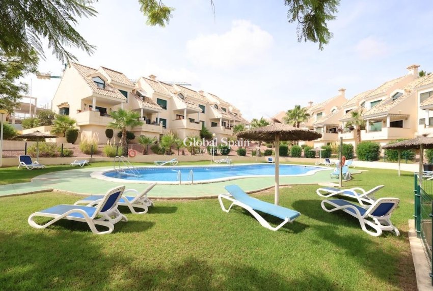 Wederverkoop - APPARTEMENT -
ORIHUELA COSTA - Costa Blanca