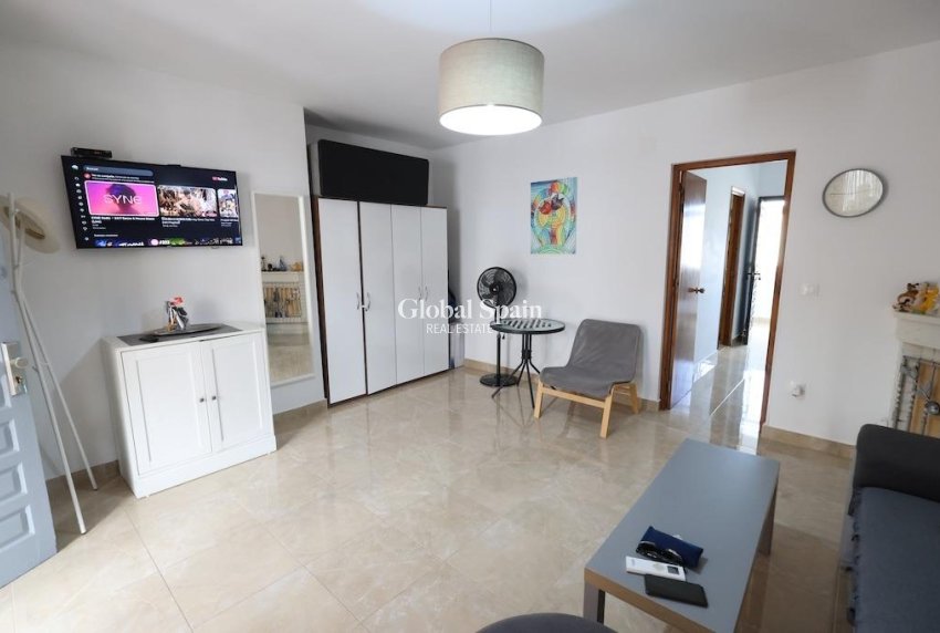 Wederverkoop - APPARTEMENT -
ORIHUELA COSTA - Costa Blanca