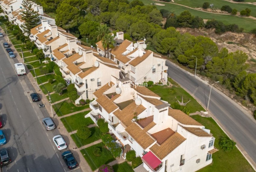 Wederverkoop - APPARTEMENT -
ORIHUELA COSTA - Costa Blanca