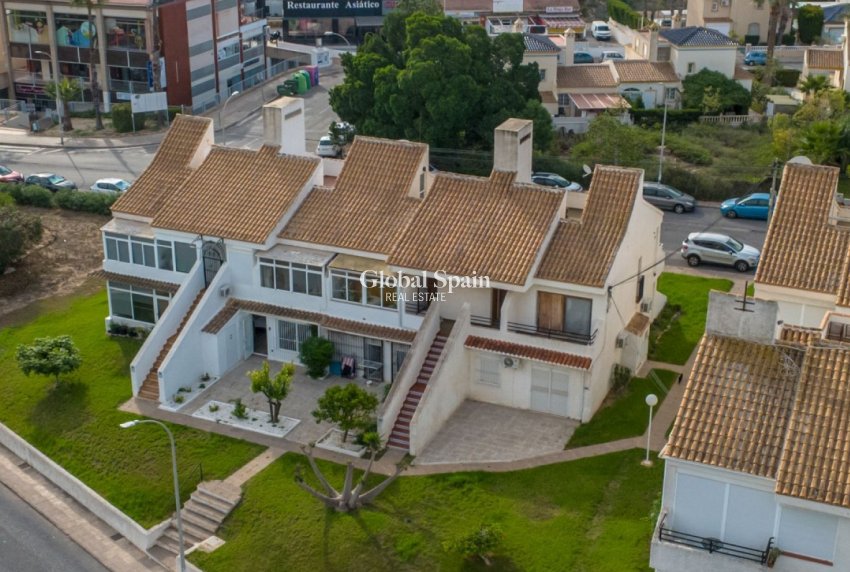 Wederverkoop - APPARTEMENT -
ORIHUELA COSTA - Costa Blanca