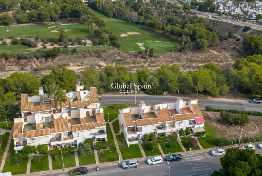 Wederverkoop - APPARTEMENT -
ORIHUELA COSTA - Costa Blanca