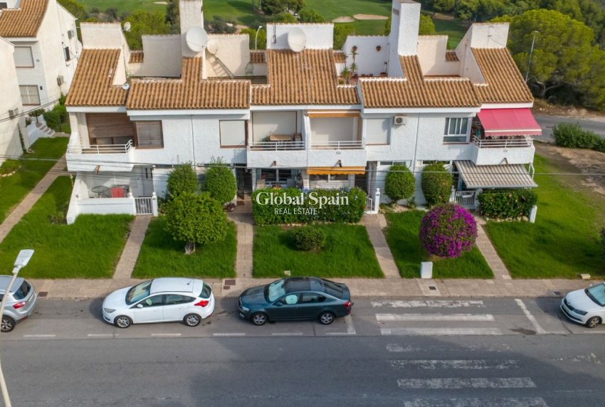 Wederverkoop - APPARTEMENT -
ORIHUELA COSTA - Costa Blanca