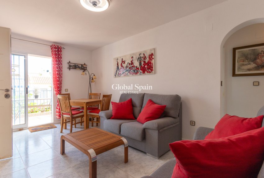 Wederverkoop - APPARTEMENT -
ORIHUELA COSTA - Costa Blanca