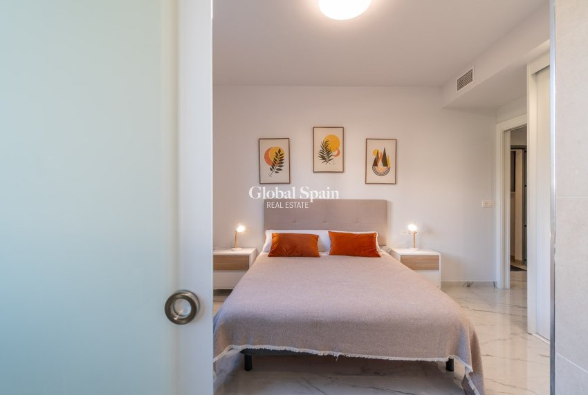 Wederverkoop - APPARTEMENT -
ORIHUELA COSTA - Costa Blanca