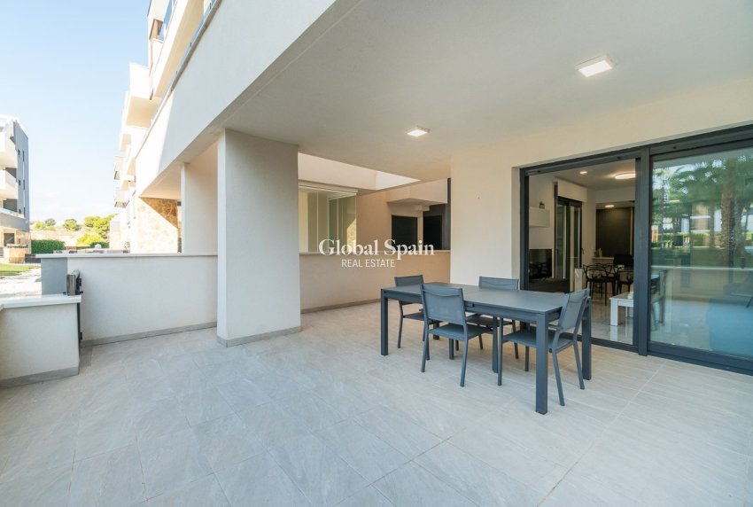 Wederverkoop - APPARTEMENT -
ORIHUELA COSTA - Costa Blanca