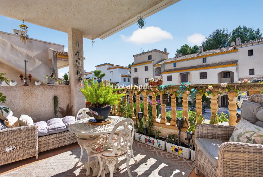 Wederverkoop - APPARTEMENT -
ORIHUELA COSTA - Costa Blanca