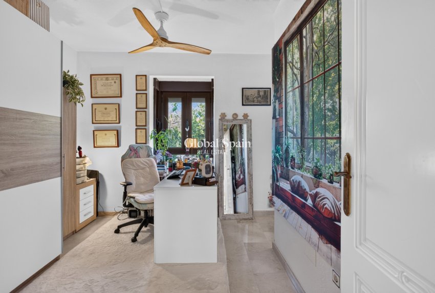 Wederverkoop - APPARTEMENT -
ORIHUELA COSTA - Costa Blanca