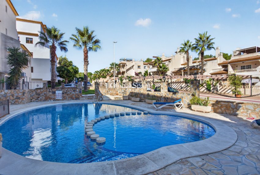 Wederverkoop - APPARTEMENT -
ORIHUELA COSTA - Costa Blanca