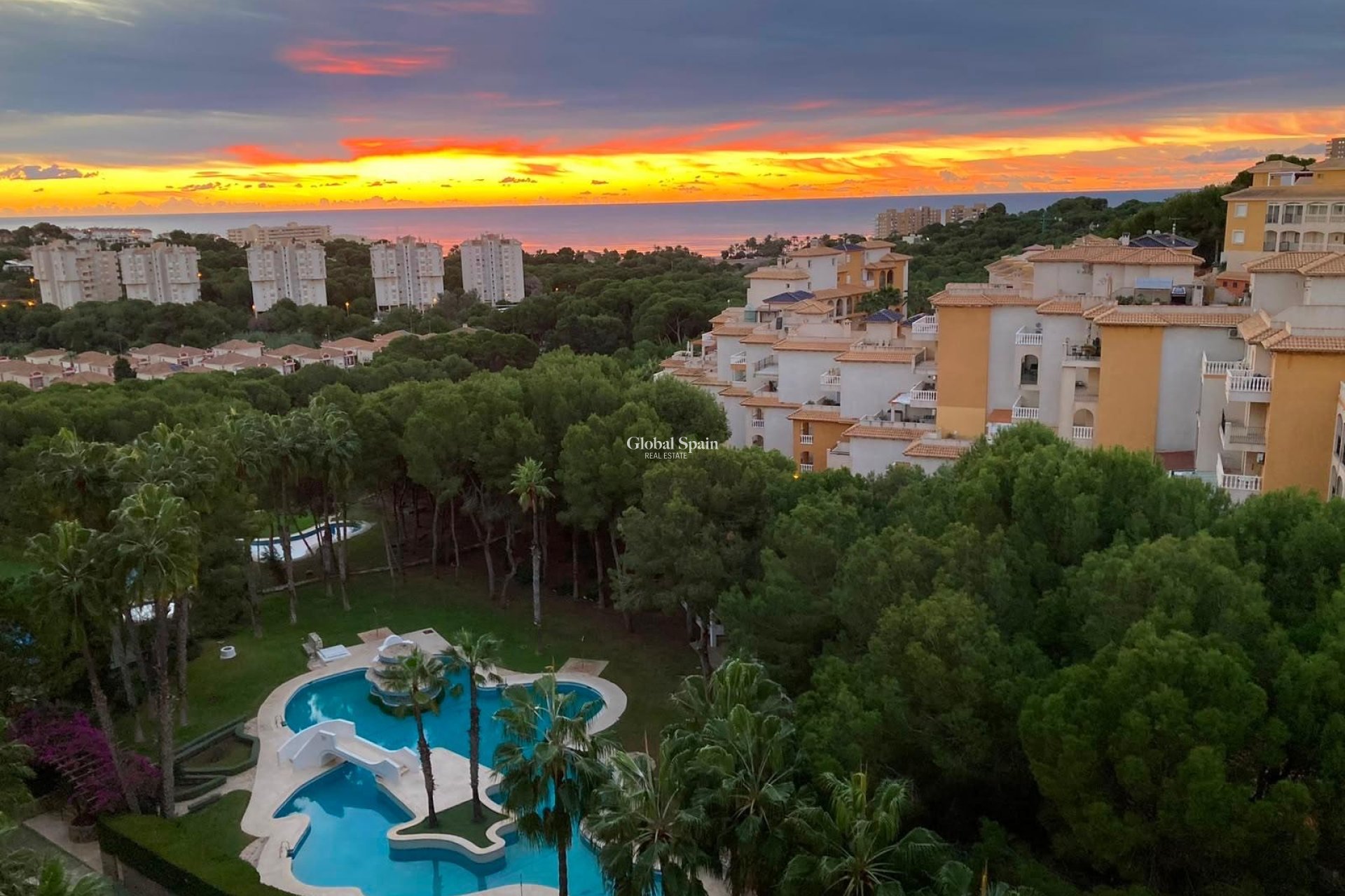 Wederverkoop - APPARTEMENT -
ORIHUELA COSTA - Dehesa de Campoamor