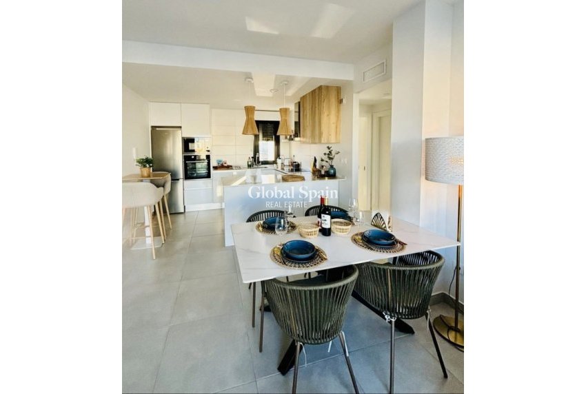 Wederverkoop - APPARTEMENT -
ORIHUELA COSTA - Inland