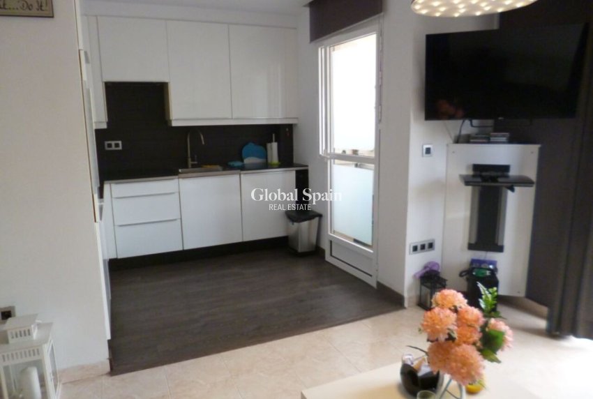 Wederverkoop - APPARTEMENT -
ORIHUELA COSTA - Inland