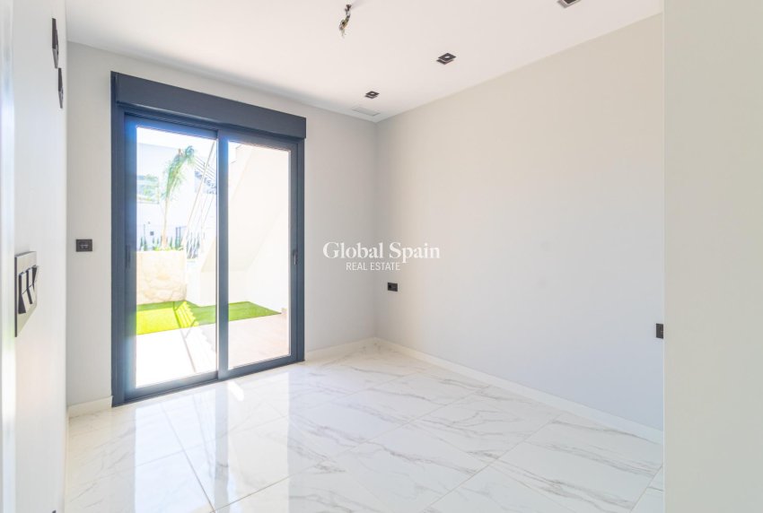 Wederverkoop - APPARTEMENT -
ORIHUELA COSTA - La Ciñuelica
