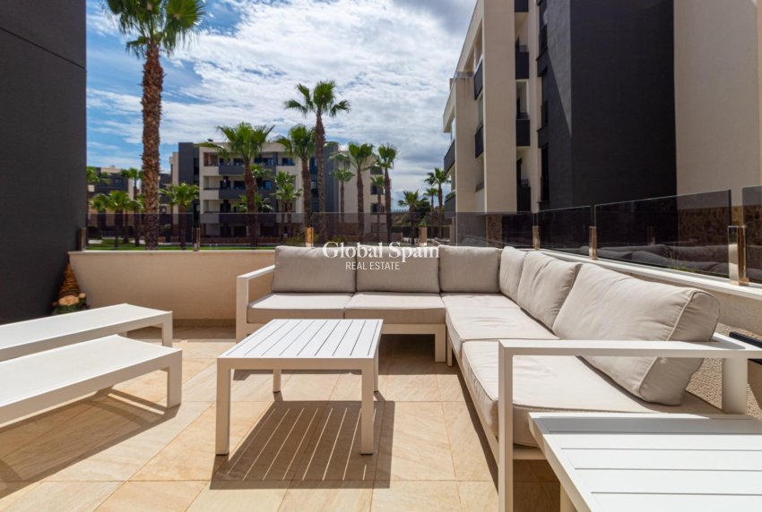 Wederverkoop - Appartement -
ORIHUELA COSTA - La Florida