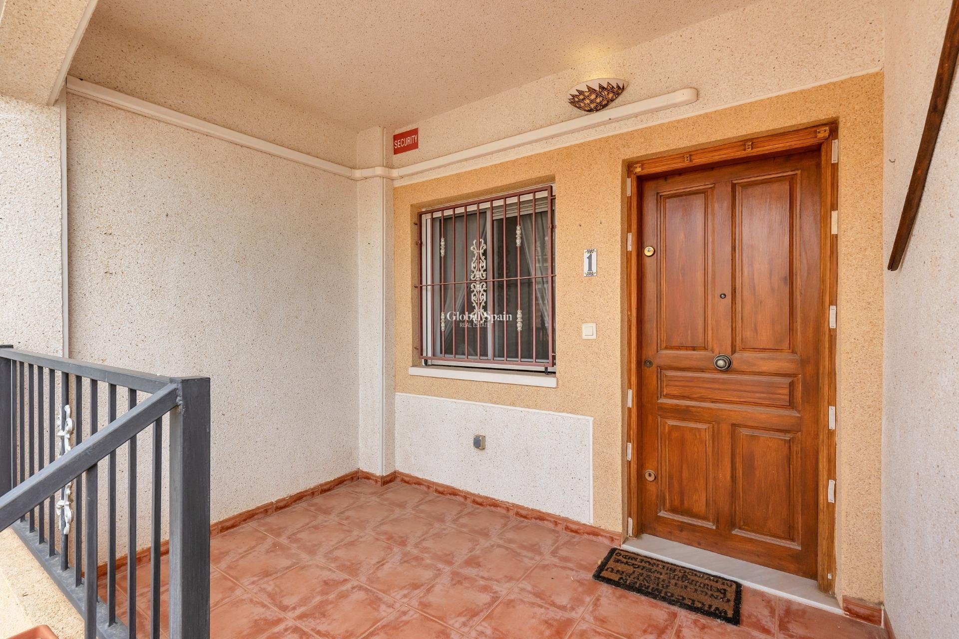 Wederverkoop - APPARTEMENT -
ORIHUELA COSTA - La Florida