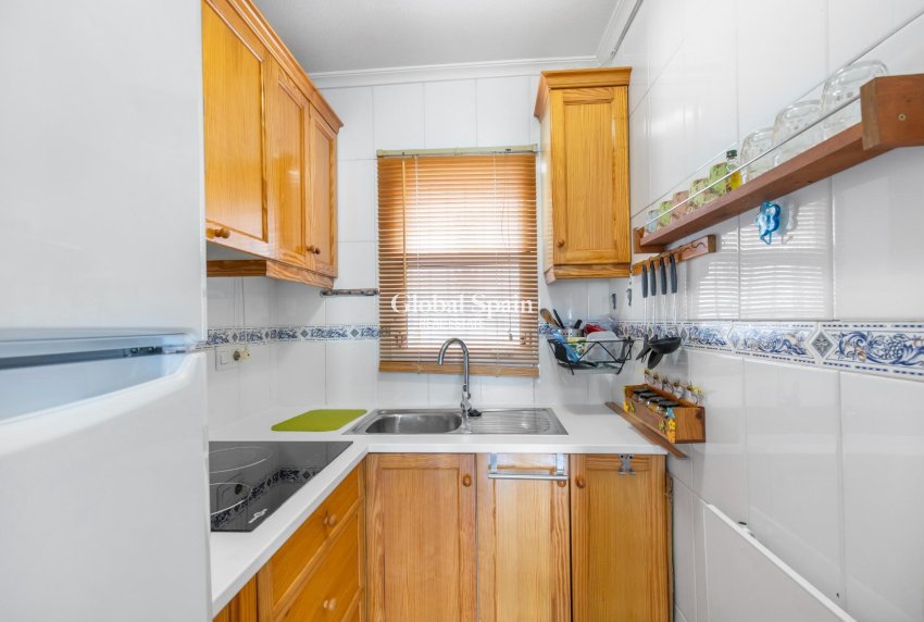 Wederverkoop - APPARTEMENT -
ORIHUELA COSTA - La Florida