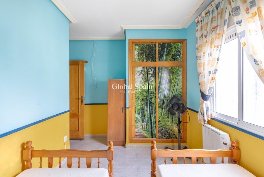 Wederverkoop - APPARTEMENT -
ORIHUELA COSTA - La Florida