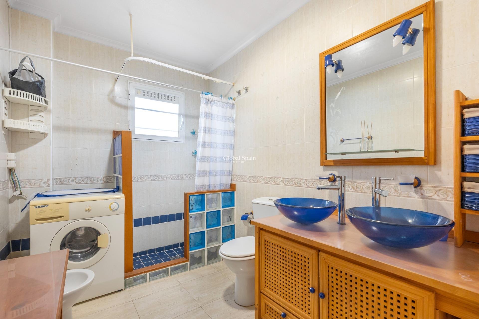 Wederverkoop - APPARTEMENT -
ORIHUELA COSTA - La Florida