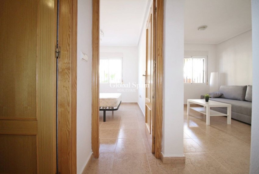 Wederverkoop - APPARTEMENT -
ORIHUELA COSTA - La Florida