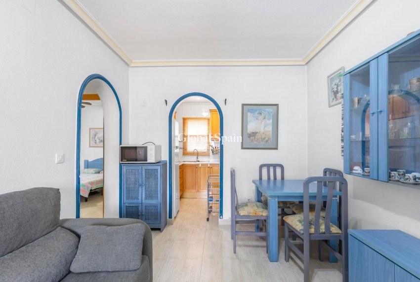 Wederverkoop - APPARTEMENT -
ORIHUELA COSTA - La Florida