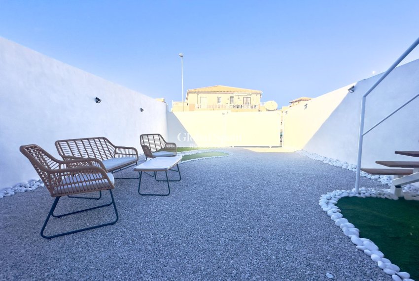 Wederverkoop - Appartement -
ORIHUELA COSTA - La Regia