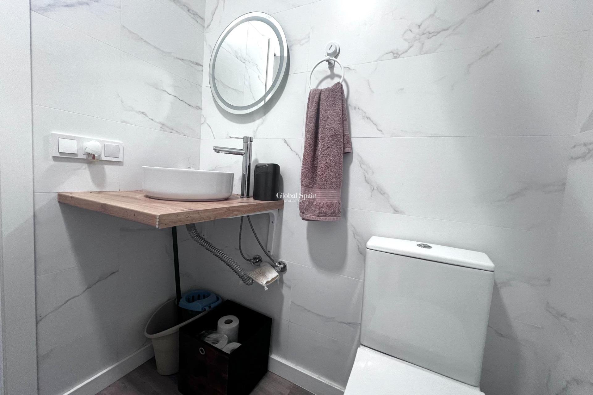 Wederverkoop - APPARTEMENT -
ORIHUELA COSTA - La Regia
