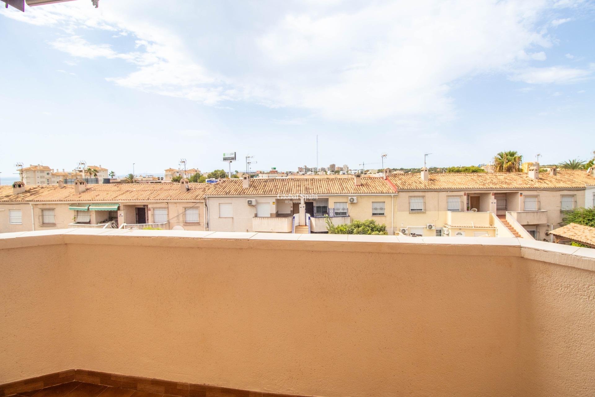 Wederverkoop - APPARTEMENT -
ORIHUELA COSTA - La Regia