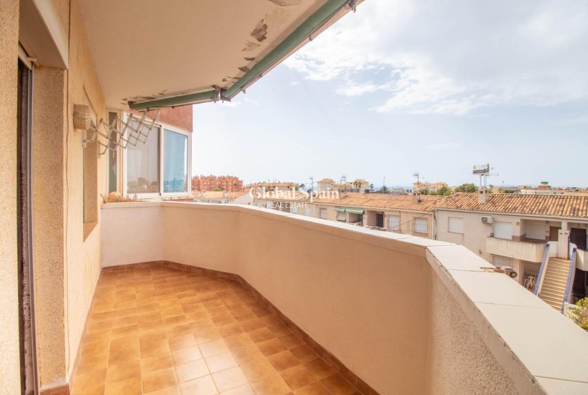 Wederverkoop - APPARTEMENT -
ORIHUELA COSTA - La Regia