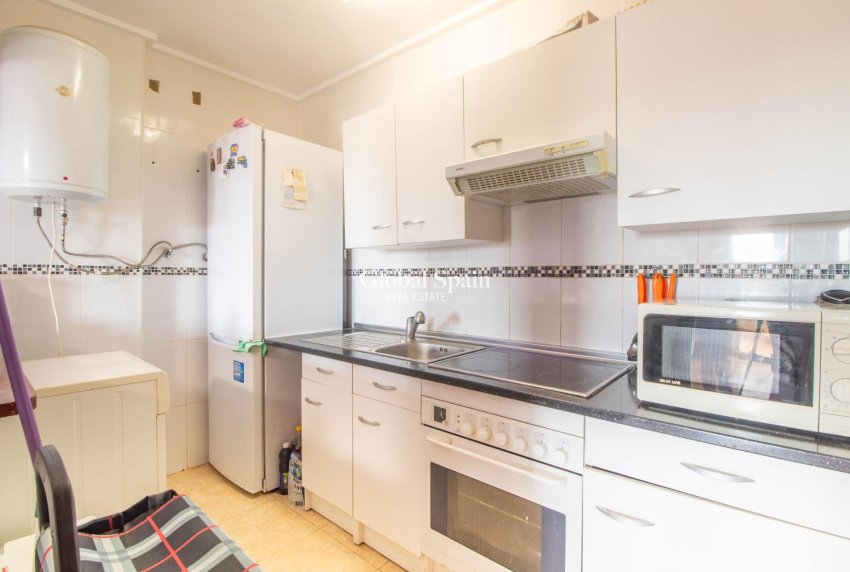 Wederverkoop - APPARTEMENT -
ORIHUELA COSTA - La Regia