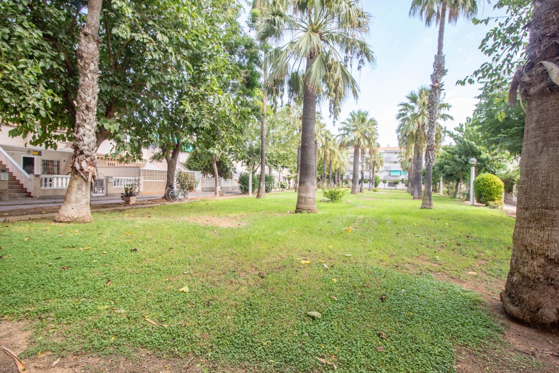 Wederverkoop - APPARTEMENT -
ORIHUELA COSTA - La Regia