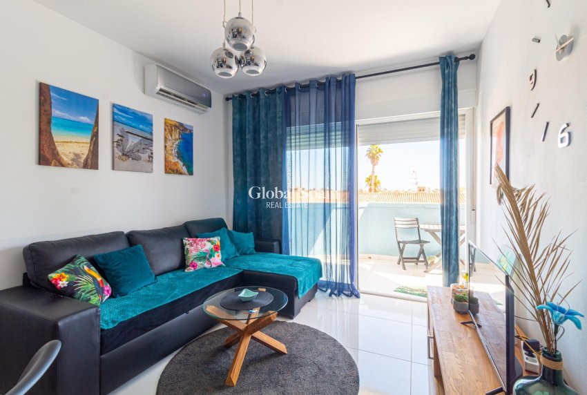 Wederverkoop - APPARTEMENT -
ORIHUELA COSTA - La Regia