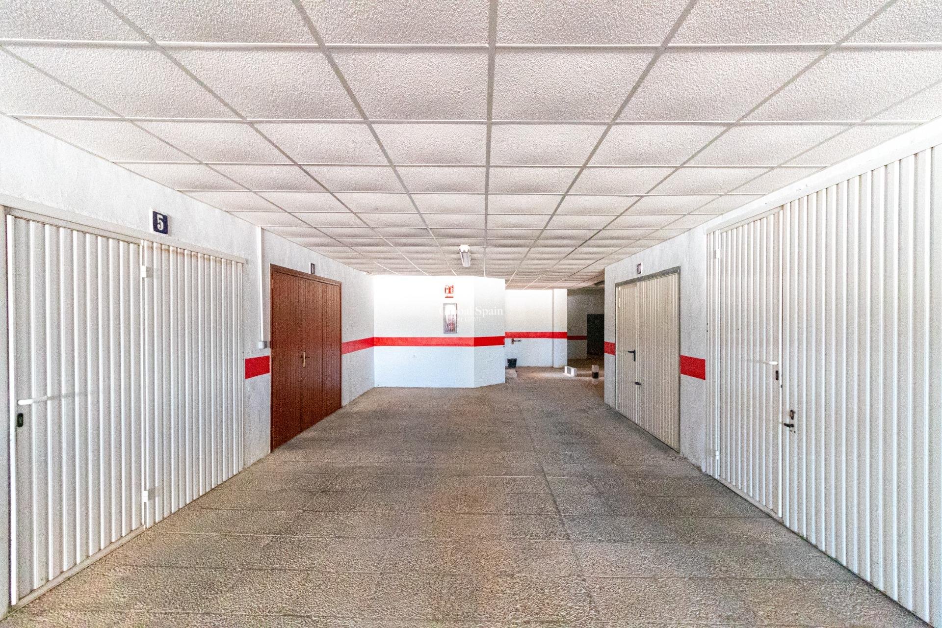 Wederverkoop - APPARTEMENT -
ORIHUELA COSTA - La Regia