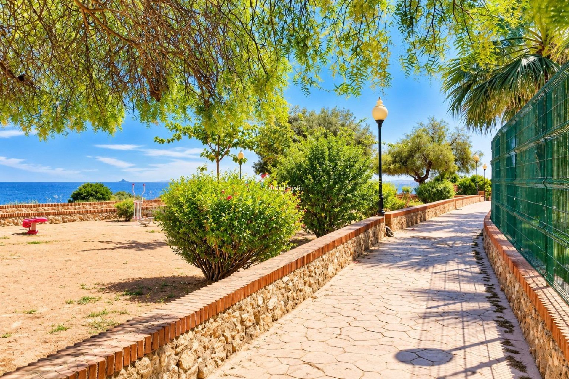 Wederverkoop - APPARTEMENT -
ORIHUELA COSTA - La Regia