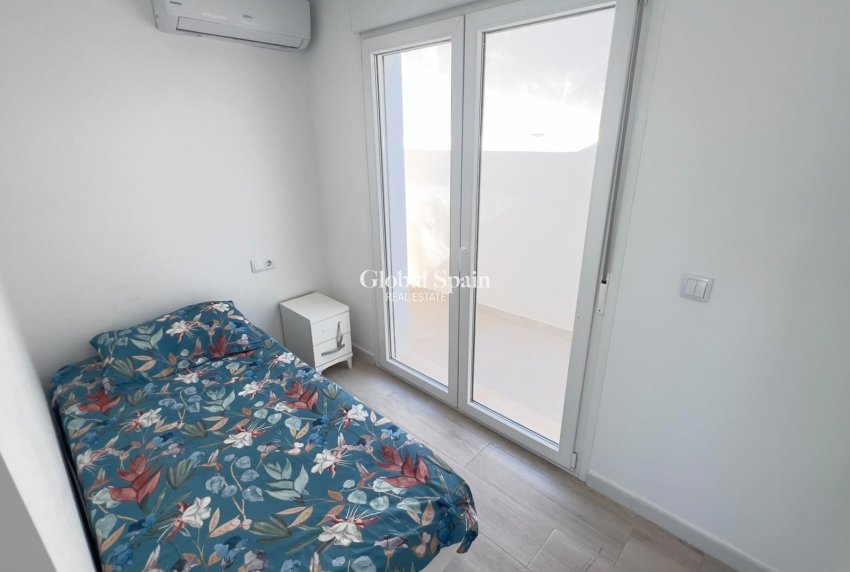 Wederverkoop - APPARTEMENT -
ORIHUELA COSTA - La Regia