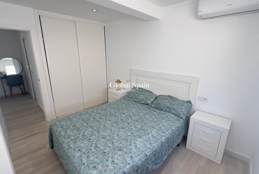 Wederverkoop - APPARTEMENT -
ORIHUELA COSTA - La Regia