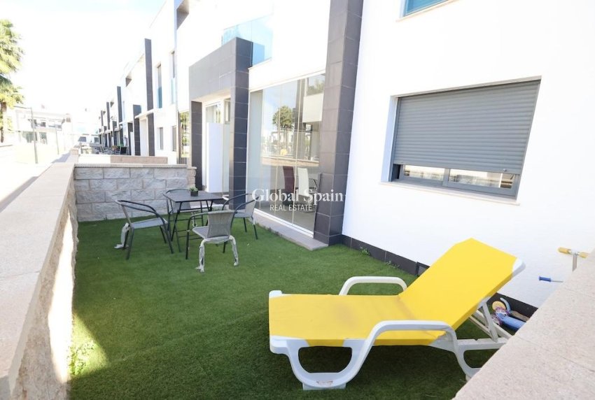 Wederverkoop - Appartement -
ORIHUELA COSTA - La Zenia