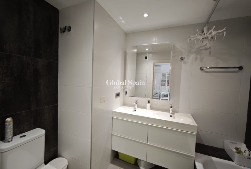 Wederverkoop - Appartement -
ORIHUELA COSTA - La Zenia