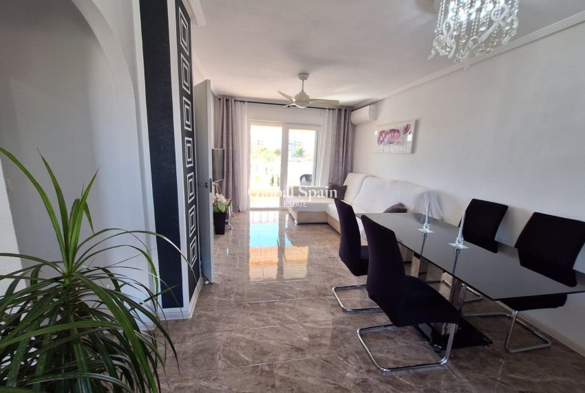 Wederverkoop - APPARTEMENT -
ORIHUELA COSTA - La Zenia