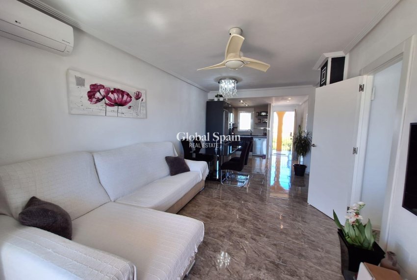 Wederverkoop - APPARTEMENT -
ORIHUELA COSTA - La Zenia