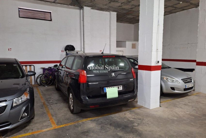 Wederverkoop - APPARTEMENT -
ORIHUELA COSTA - La Zenia