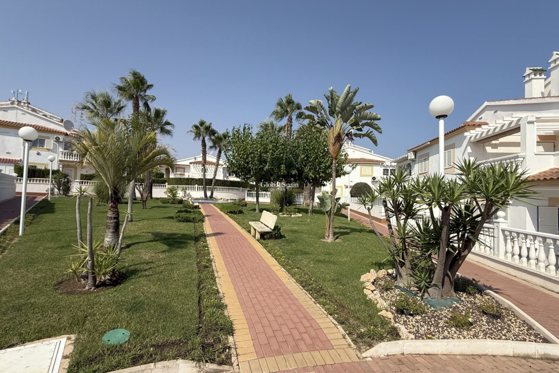 Wederverkoop - APPARTEMENT -
ORIHUELA COSTA - La Zenia