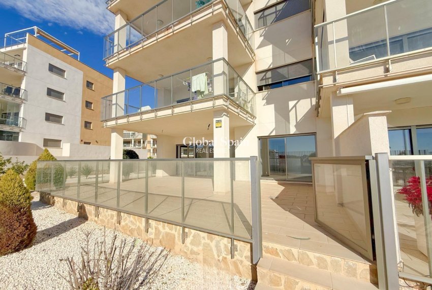 Wederverkoop - APPARTEMENT -
ORIHUELA COSTA - La Zenia