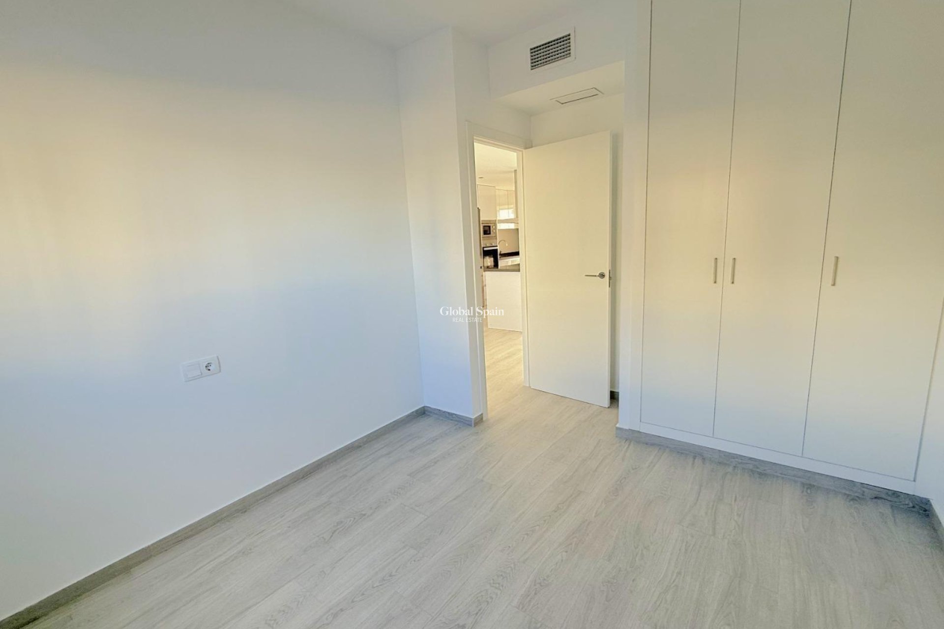 Wederverkoop - APPARTEMENT -
ORIHUELA COSTA - La Zenia