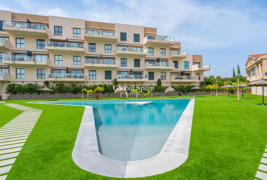 Wederverkoop - APPARTEMENT -
ORIHUELA COSTA - La Zenia