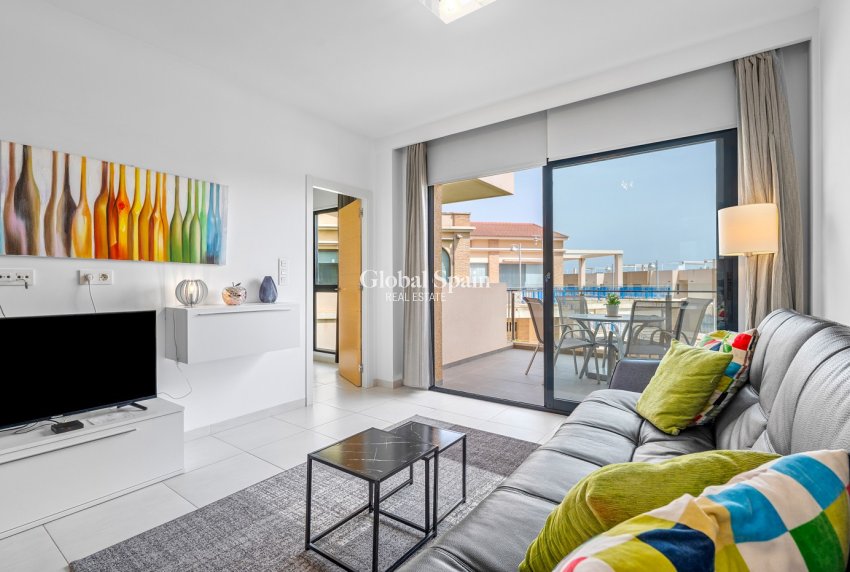 Wederverkoop - APPARTEMENT -
ORIHUELA COSTA - La Zenia