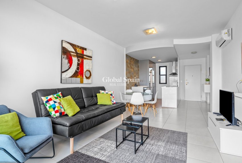 Wederverkoop - APPARTEMENT -
ORIHUELA COSTA - La Zenia