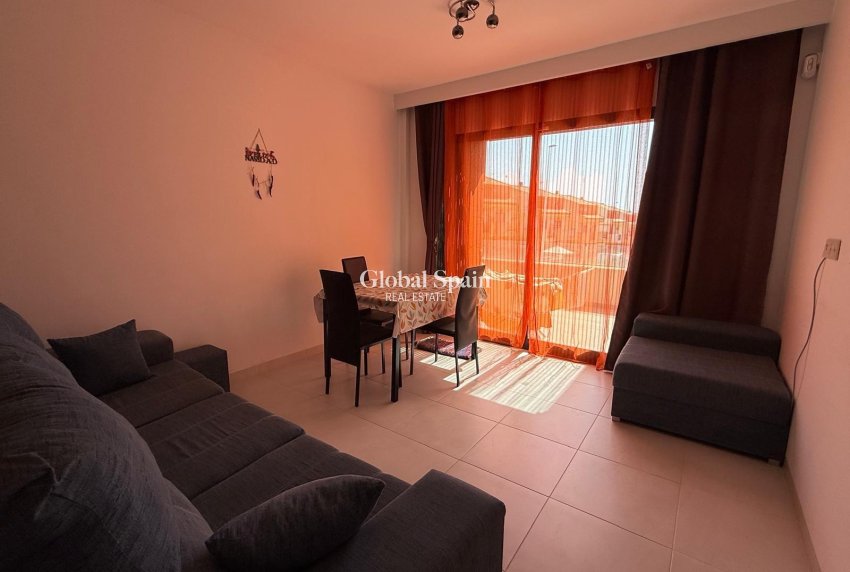 Wederverkoop - APPARTEMENT -
ORIHUELA COSTA - La Zenia