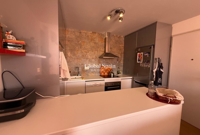 Wederverkoop - APPARTEMENT -
ORIHUELA COSTA - La Zenia