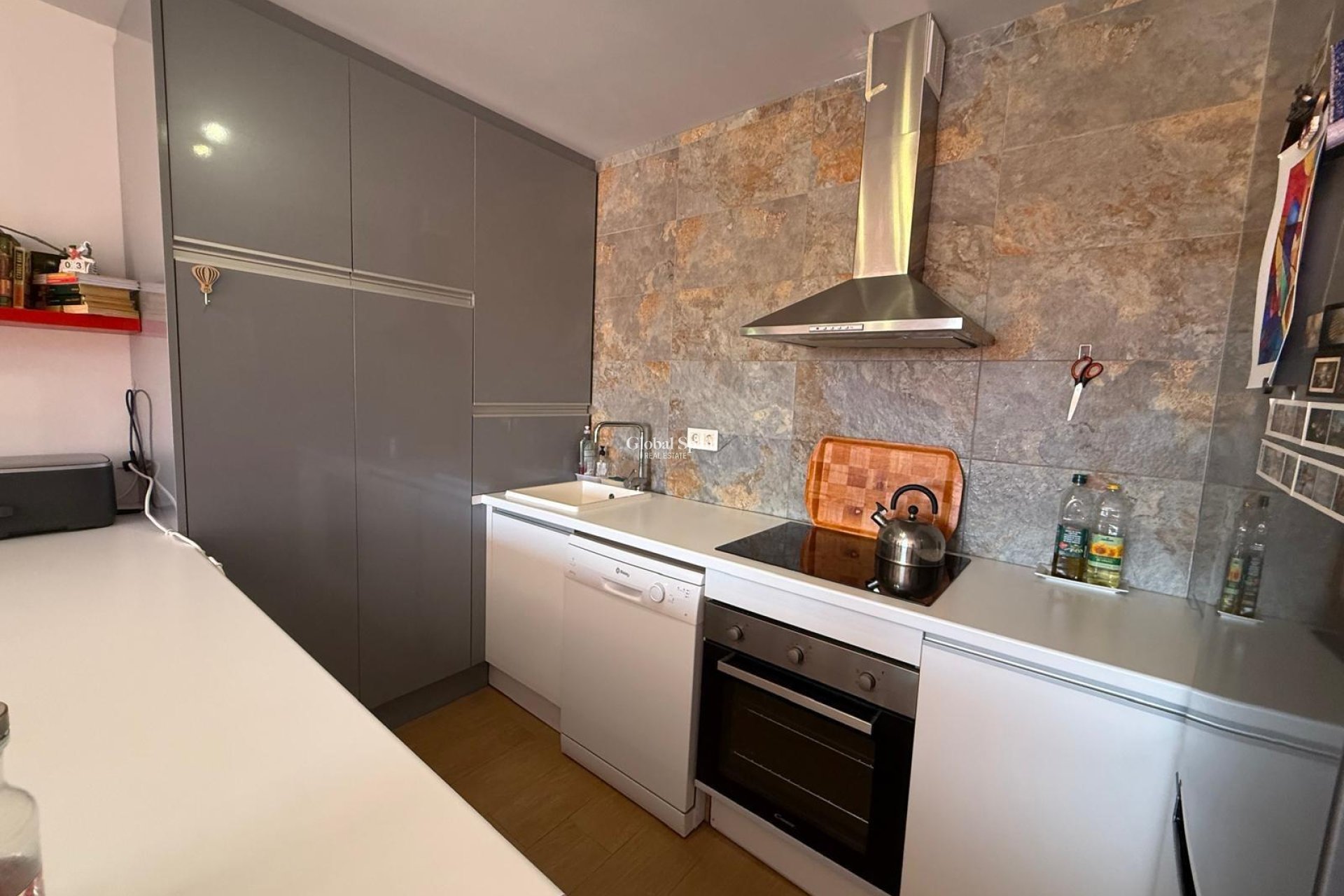 Wederverkoop - APPARTEMENT -
ORIHUELA COSTA - La Zenia
