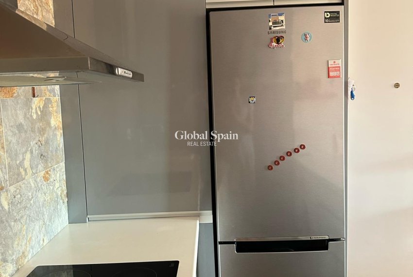 Wederverkoop - APPARTEMENT -
ORIHUELA COSTA - La Zenia