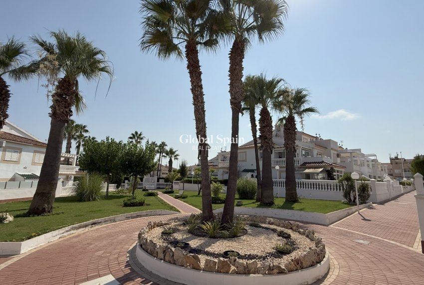 Wederverkoop - Appartement -
ORIHUELA COSTA - La Zenia